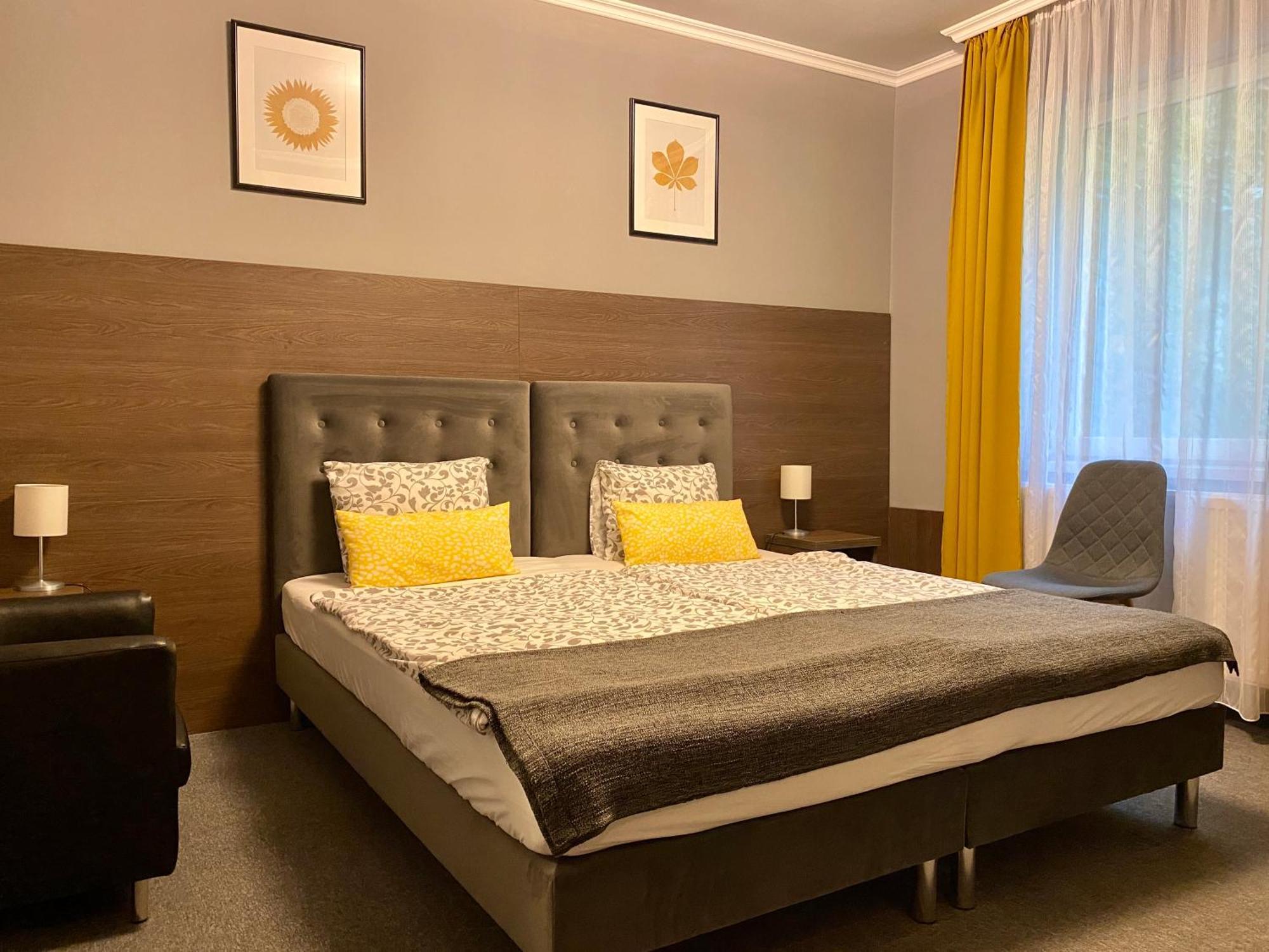 Bellevue Vendeghaz 2 Hotel วาค ภายนอก รูปภาพ